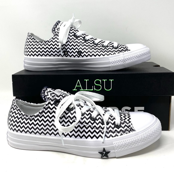 🌸SALE🌸 Converse Ctas Low Top Leather White Black Sneaker Womens Size 7 565367C - Picture 3 of 10